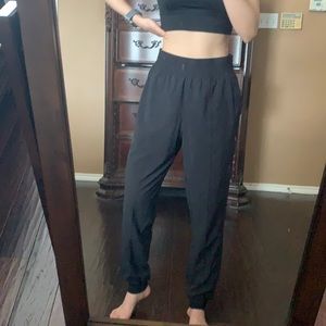 Lululemon wanderer jogger 28 black
